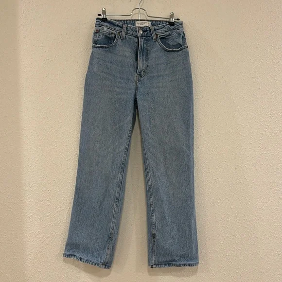 Abercrombie & Fitch 90s Relaxed High Rise Jeans - Picture 1 of 3
